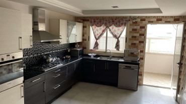 Appartement à vendre 193M² à Jnane Californie