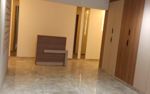 Bureau Professionnel HS à Louer à Almaz – Sans Vis-à-Vis