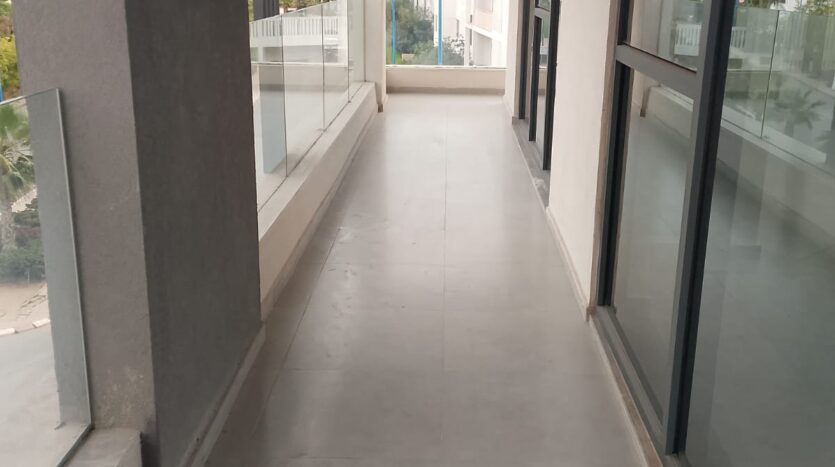 #BureauALouer #Casablanca #Almaz #ImmobilierProfessionnel #BureauCasablanca #OpenSpace #RealtySuccessMorocco #LocationBureau #Coworking #ProfessionLibérale #BureauModerne