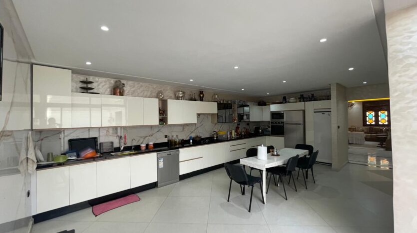 Maison (R+2);SidiMaarouf;Casablanca;BienDeRapport;MaisonVente;Investissement;RealtySuccessMorocco;ImmobilierMaroc;RendementLocatif;RealtySuccessMorocco