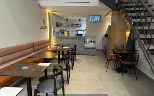 Café équipé à louer à Oulfa, Casablanca – 68 m²