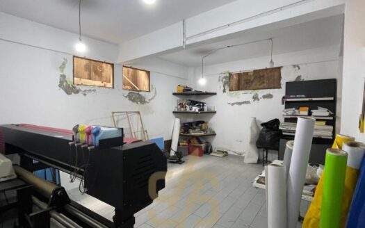 Magasin à la Location 266m² à Mandarona –Ain Chock